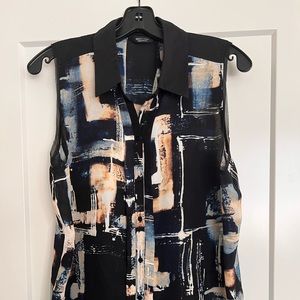 Navy blue printed top Simply Vera Wang in large with frayed sleeve detail